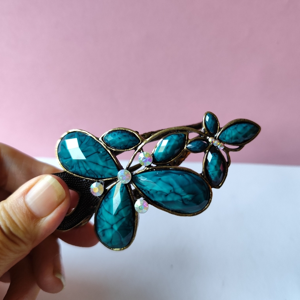 Rhinestones Hair Clip Follower and Butterfly  NWT
